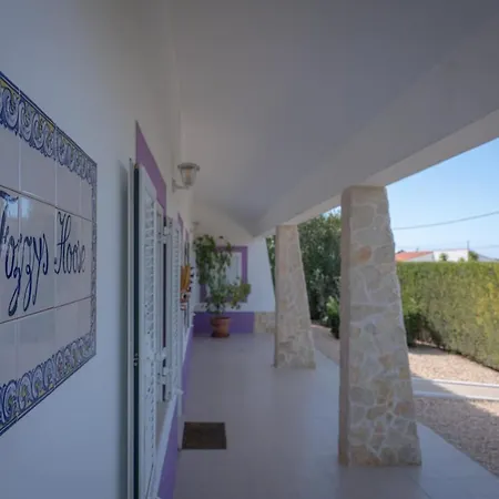 Fozzys Hoose * Aljezur