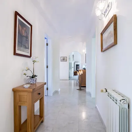 Fozzys Hoose Вилла Алжезур